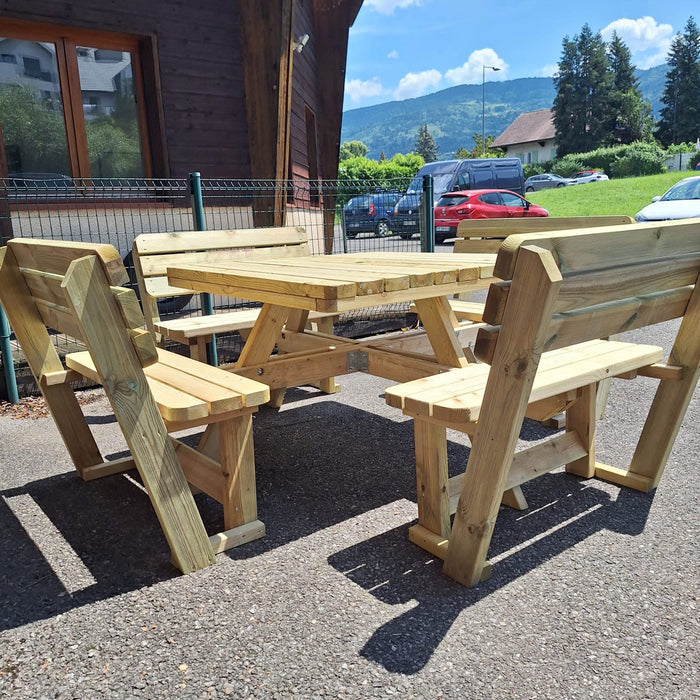 Table de pique-nique en bois Carrée XXL 265 x 265 cm avec 4 dossiers